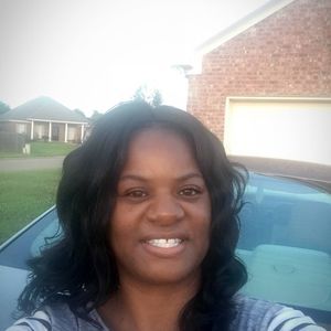 Meet your Posher, Ebonique